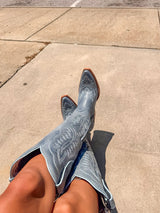 ARIAT WOMEN'S CASANOVA WESTERN BOOT - 10064079