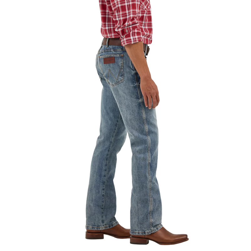 WRANGLER MEN’S RETRO SLIM FIT BOOTCUT JEAN - 77MWZGL