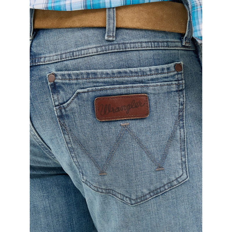 WRANGLER MEN’S RETRO SLIM FIT STRAIGHT LEG JEAN - 88MWZJK