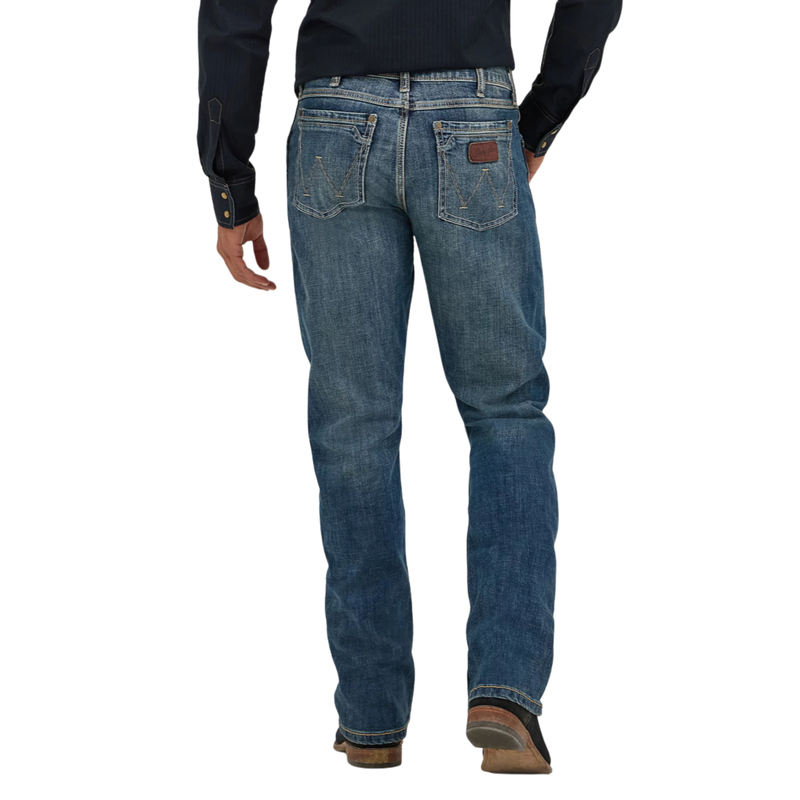 WRANGLER MEN’S RETRO SLIM FIT BOOTCUT JEANS - WLT77LY