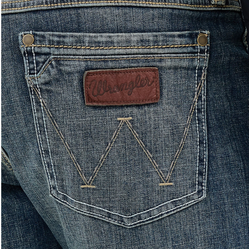 WRANGLER MEN’S RETRO SLIM FIT BOOTCUT JEANS - WLT77LY